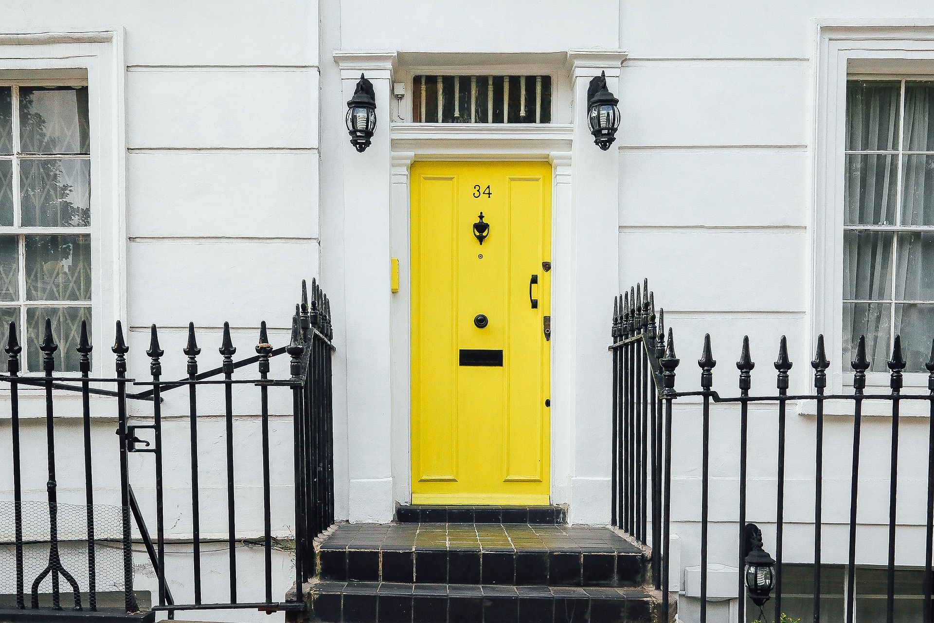yellow door step